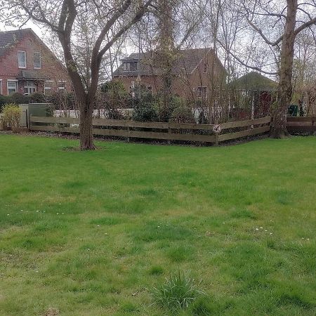 Ferienwohnung Alte Schule Ruhwarden Bagian luar foto