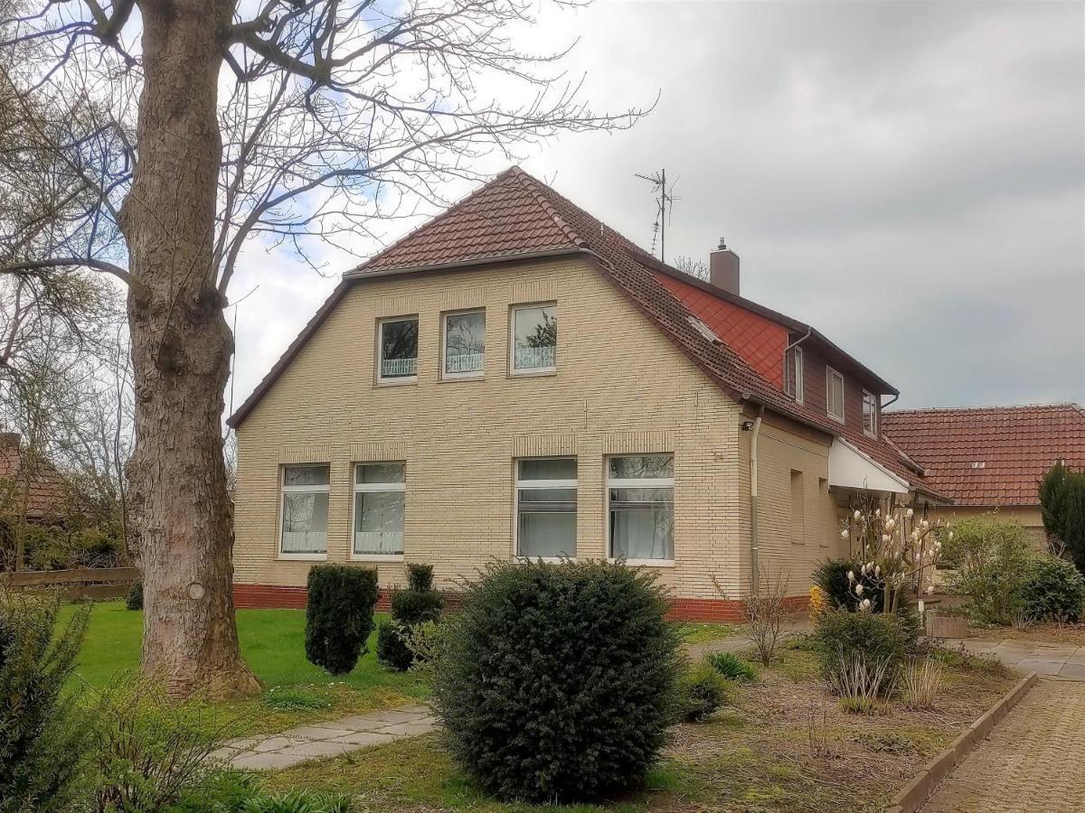 Ferienwohnung Alte Schule Ruhwarden Bagian luar foto